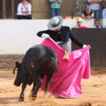 Toreros dando la vuelta al ruedo en Hacienda El Salitre