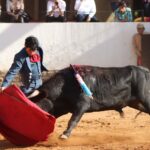 Isaac Fonseca cortando dos orejas en Hacienda El Salitre