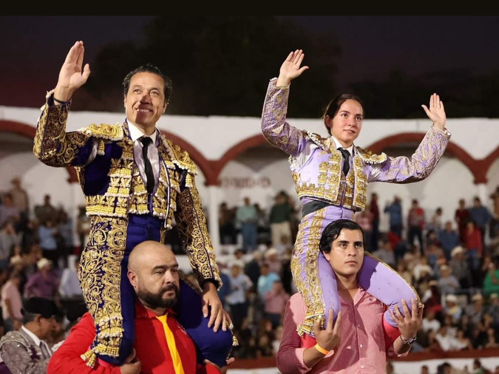 Forcados de San Luis Potosí durante la corrida en Jiquilpan