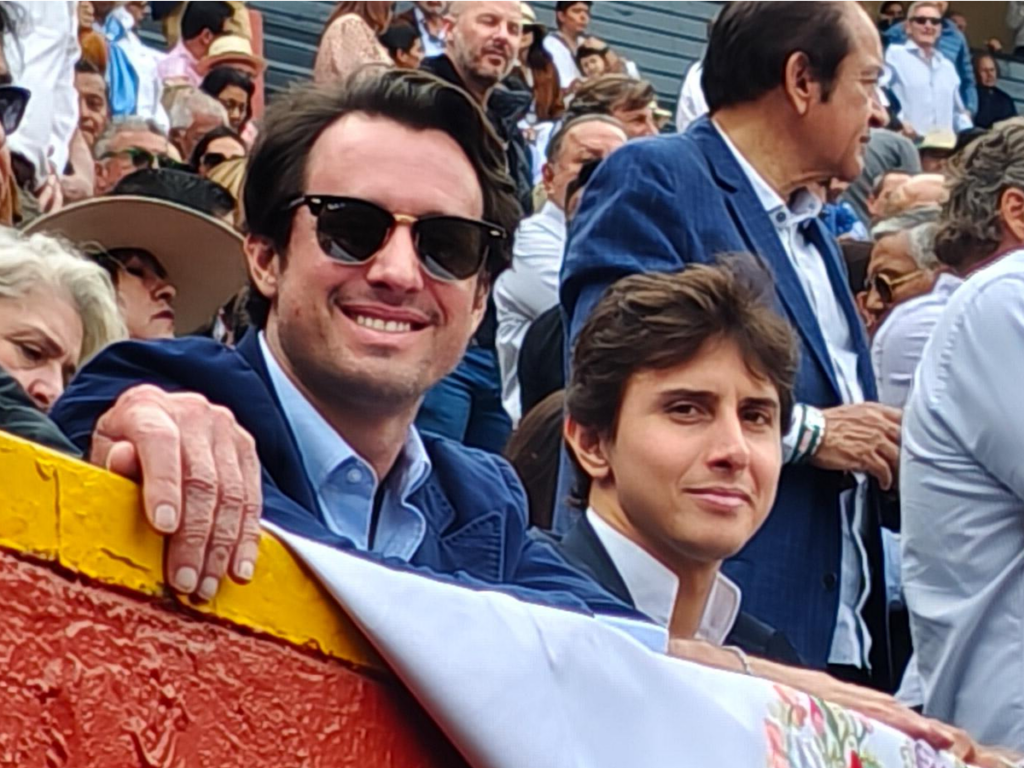 Andrés Roca Rey junto a su hermano y nuevo apoderado Fernando Roca Rey