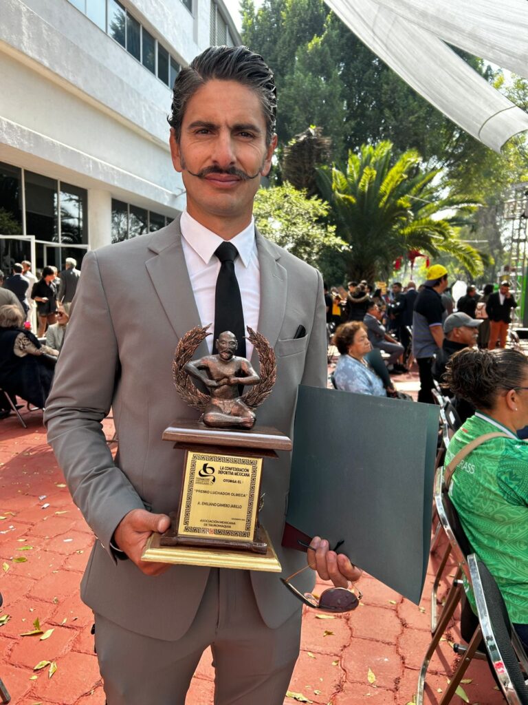 Pedro Haces Barba en ceremonia taurina