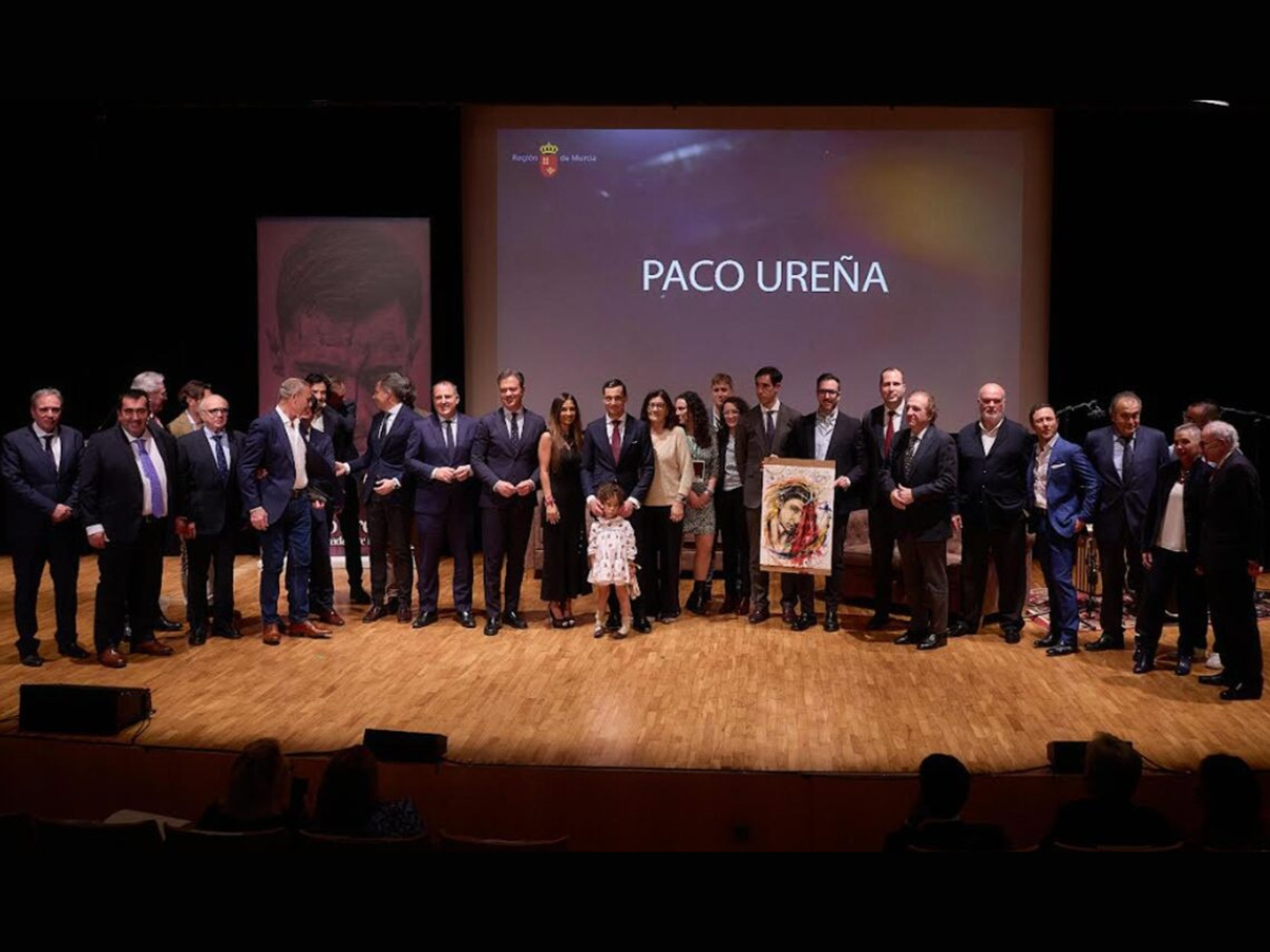 MURCIA RINDE HOMENAJE A PACO UREÑA POR SUS 20 AÑOS DE ALTERNATIVA