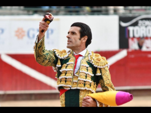 OREJA ÚNICA PARA EMILIO DE JUSTO EN GUADALAJARA