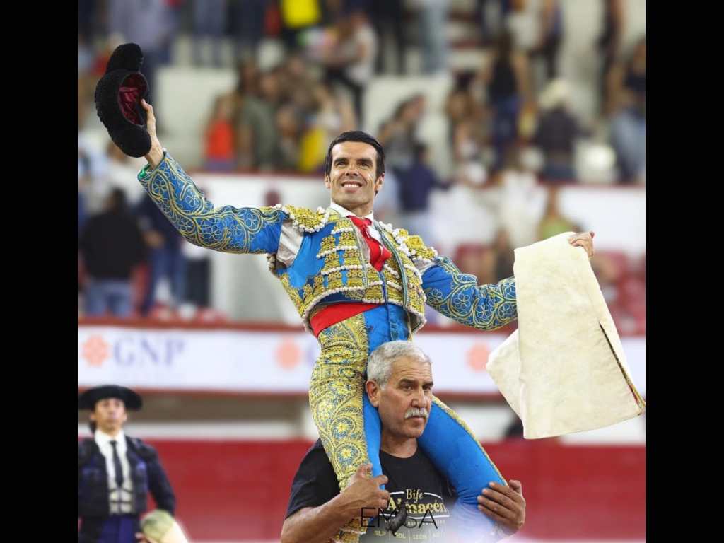 EMILIO DE JUSTO ABRE LA PUERTA GRANDE EN AGUASCALIENTES