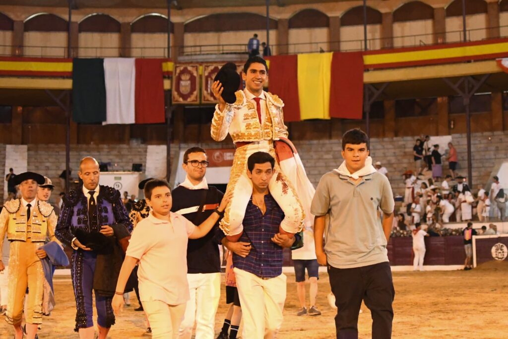 HÉCTOR GUTIÉRREZ IMPONE SU TOREO EN LA COPA CHENEL