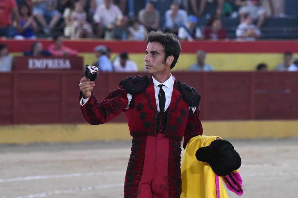 ALEJANDRO MARCOS TOCA LA PUERTA DE LA FINAL CON UNA OREJA EN VALDETORRES DE JARAMA