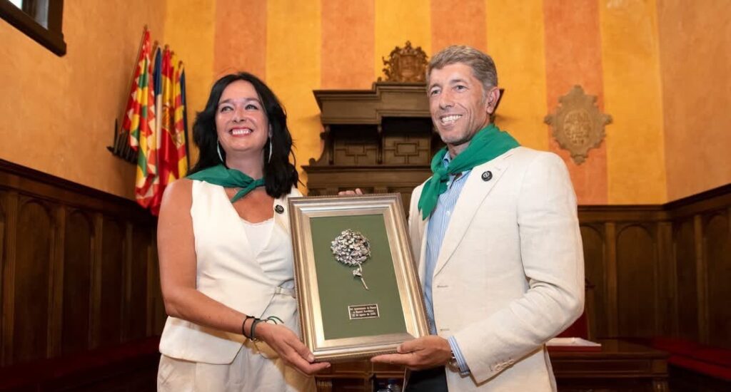 HUESCA DISTINGUE A MANUEL ESCRIBANO